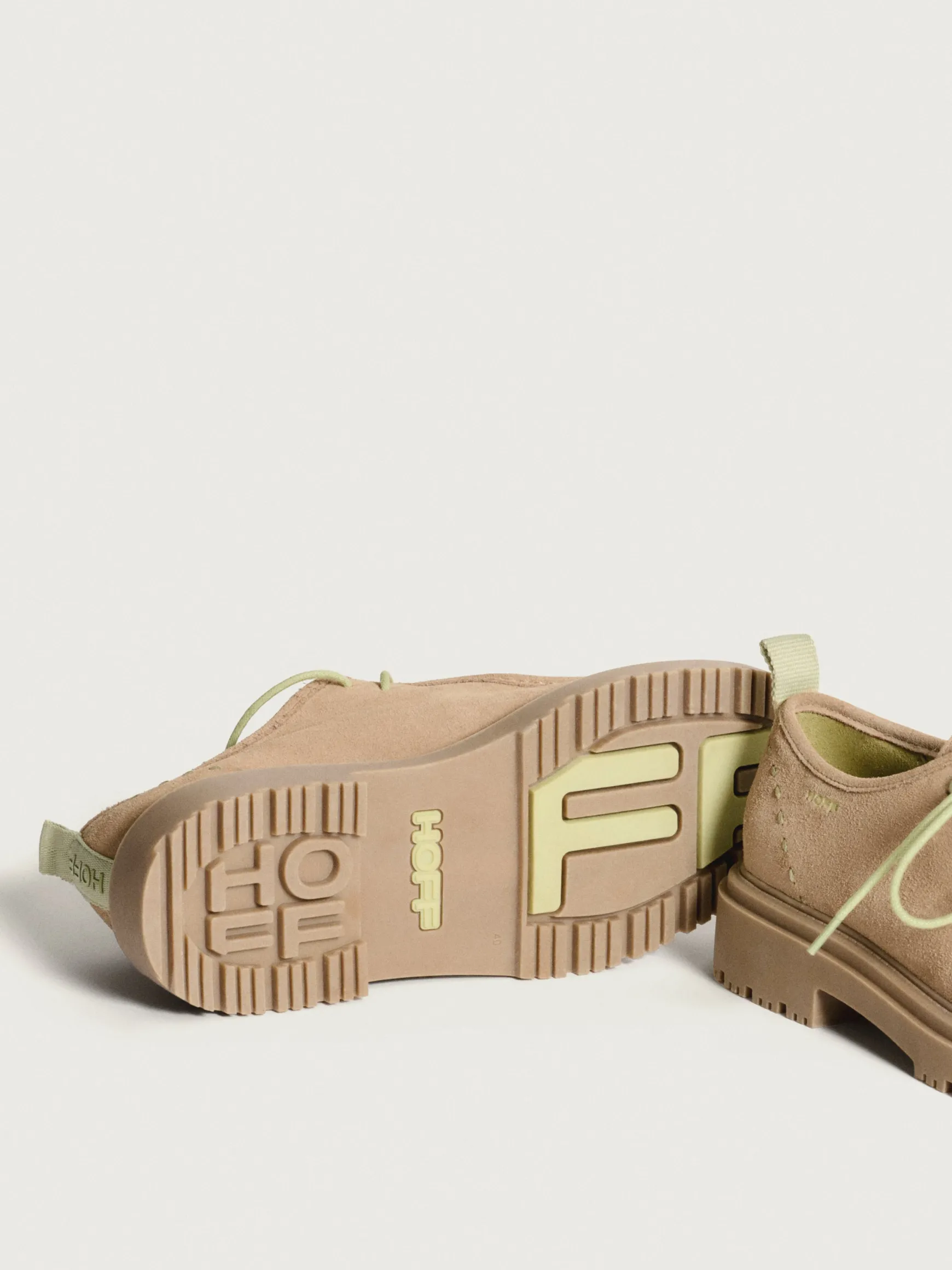 CONCERT TAUPE LOAFER